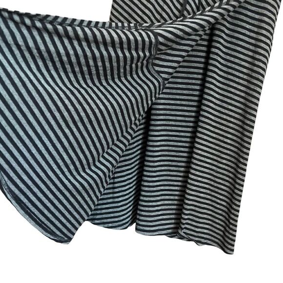 Athleta striped‎ tie waist midi skirt. Size small - Picture 8 of 10